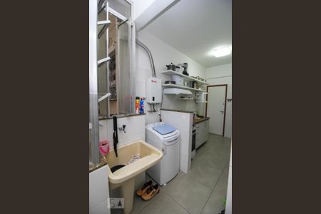 Apartamento à venda com 76m², 2 quartos e sem vagaÁrea de Serviço