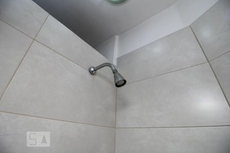 Apartamento à venda com 76m², 2 quartos e sem vagaChuveiro