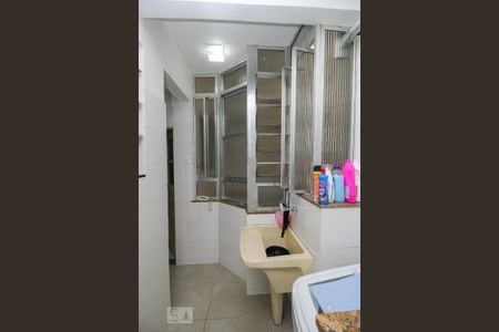 Apartamento à venda com 76m², 2 quartos e sem vagaÁrea de Serviço