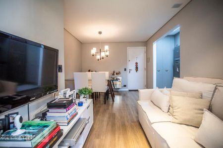 Sala de Estar de apartamento à venda com 2 quartos, 55m² em Vila Fachini, São Paulo