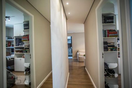 Corredor - Quartos de apartamento à venda com 2 quartos, 55m² em Vila Fachini, São Paulo