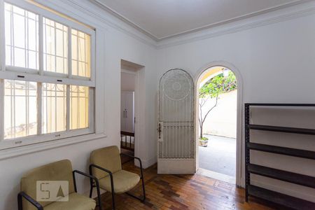Sala 1 de casa à venda com 5 quartos, 250m² em Lourdes, Belo Horizonte