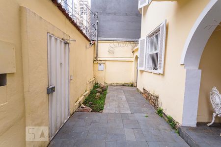 Casa à venda com 250m², 5 quartos e 2 vagas Casa à venda com 250m², 5 quartos e 2 vagasJardim