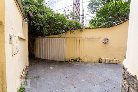 Casa à venda com 250m², 5 quartos e 2 vagas Casa à venda com 250m², 5 quartos e 2 vagasGaragem