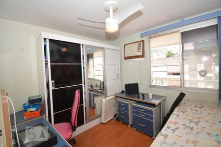 Apartamento à venda com 216m², 4 quartos e 2 vagasQuarto 2