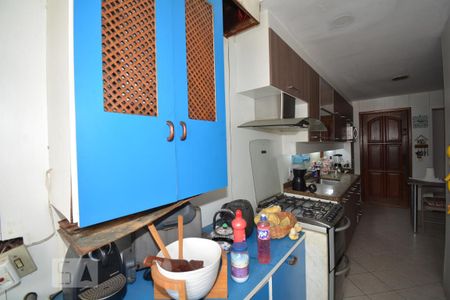 Apartamento à venda com 216m², 4 quartos e 2 vagasCozinha e Área de Serviço