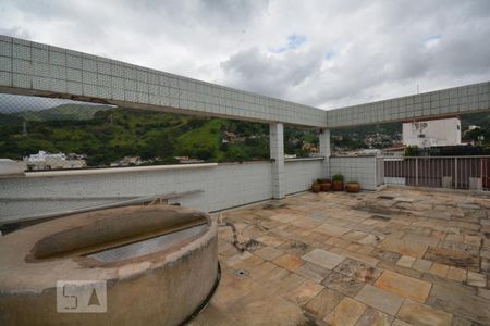Apartamento à venda com 216m², 4 quartos e 2 vagasCobertura - Piscina