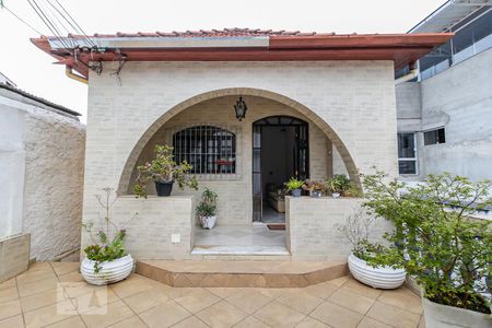 Casa à venda com 500m², 2 quartos e 1 vaga Casa à venda com 500m², 2 quartos e 1 vagaEntrada