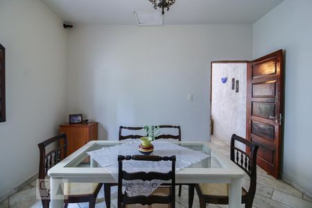 Casa à venda com 500m², 2 quartos e 1 vaga Casa à venda com 500m², 2 quartos e 1 vagaSala de Jantar