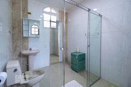 Casa à venda com 500m², 2 quartos e 1 vaga Casa à venda com 500m², 2 quartos e 1 vagaBanheiro da Suíte 2