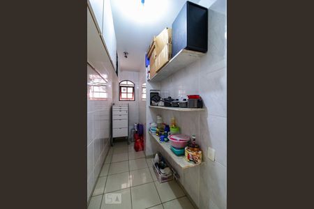 Casa à venda com 500m², 2 quartos e 1 vaga Casa à venda com 500m², 2 quartos e 1 vagaDespensa