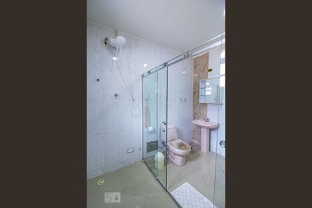 Casa à venda com 500m², 2 quartos e 1 vaga Casa à venda com 500m², 2 quartos e 1 vagaBanheiro da Suíte 2