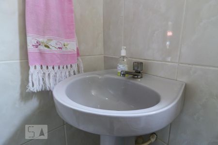Casa à venda com 500m², 2 quartos e 1 vaga Casa à venda com 500m², 2 quartos e 1 vagaBanheiro