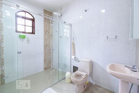 Casa à venda com 500m², 2 quartos e 1 vaga Casa à venda com 500m², 2 quartos e 1 vagaBanheiro da Suíte 2