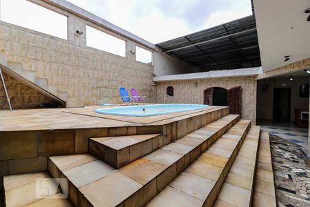 Casa à venda com 500m², 2 quartos e 1 vaga Casa à venda com 500m², 2 quartos e 1 vagaPiscina