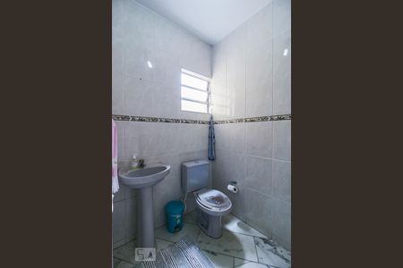 Casa à venda com 500m², 2 quartos e 1 vaga Casa à venda com 500m², 2 quartos e 1 vagaBanheiro