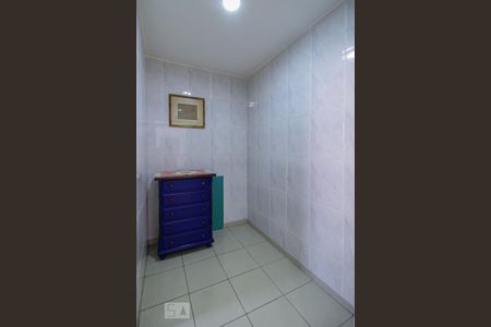 Casa à venda com 500m², 2 quartos e 1 vaga Casa à venda com 500m², 2 quartos e 1 vagaCloset