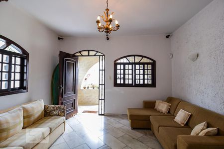 Casa à venda com 500m², 2 quartos e 1 vaga Casa à venda com 500m², 2 quartos e 1 vagaSala de Estar