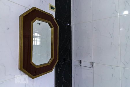 Casa à venda com 500m², 2 quartos e 1 vaga Casa à venda com 500m², 2 quartos e 1 vagaDetalhe Banheiro da Suíte 1