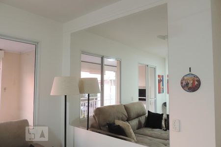 Sala de apartamento à venda com 3 quartos, 90m² em Loteamento Center Santa Genebra, Campinas