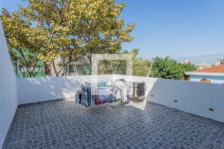 Casa à venda com 223m², 3 quartos e 4 vagasQuintal