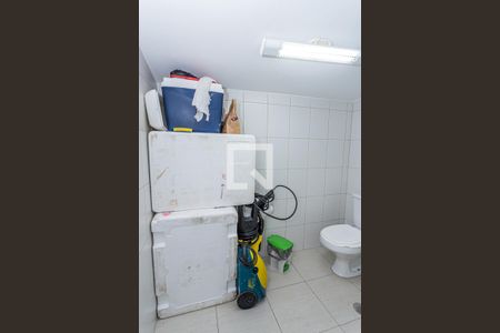Casa à venda com 223m², 3 quartos e 4 vagasBanheiro de serviço garagem