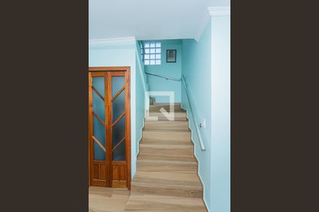 Escada de casa à venda com 3 quartos, 223m² em Vila Roque, São Paulo