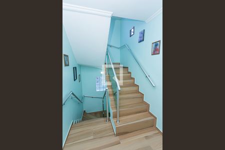 Casa à venda com 223m², 3 quartos e 4 vagasEscada