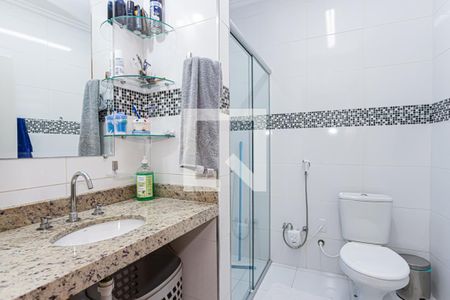 Casa à venda com 223m², 3 quartos e 4 vagasBanheiro suite 2