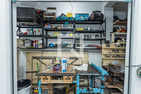 Casa à venda com 223m², 3 quartos e 4 vagasOficina garagem