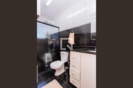 Casa à venda com 223m², 3 quartos e 4 vagasBanheiro suite 1