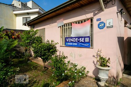 Casa para alugar com 200m², 2 quartos e 3 vagas Casa para alugar com 200m², 2 quartos e 3 vagasJardim/Fachada