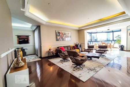 Sala de apartamento para alugar com 3 quartos, 232m² em Vila Suzana, São Paulo