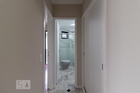 Corredor para quarto de apartamento para alugar com 1 quarto, 48m² em Indianópolis, São Paulo