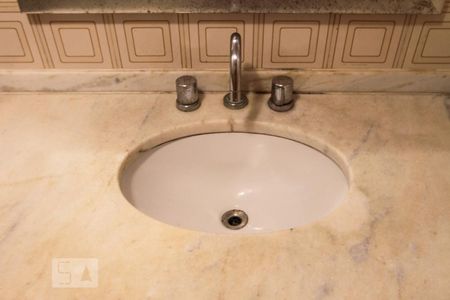 Apartamento à venda com 80m², 2 quartos e 1 vagaBanheiro do Quarto 2 - Suíte