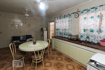 Casa à venda com 304m², 3 quartos e 3 vagasCozinha