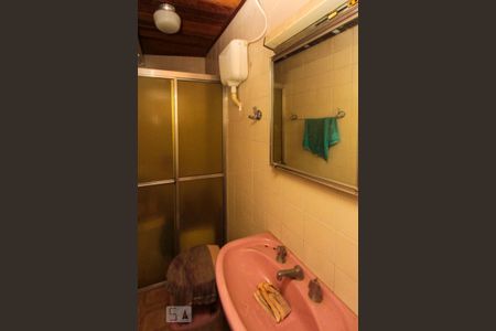 Casa à venda com 304m², 3 quartos e 3 vagasBanheiro de Serviço