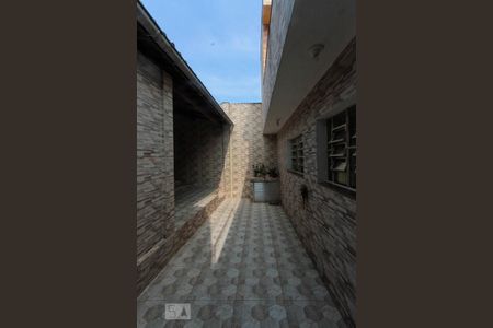 Casa à venda com 304m², 3 quartos e 3 vagasCorredor