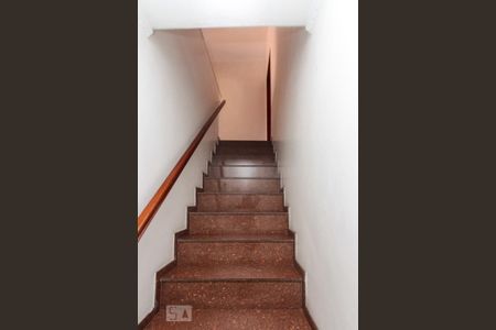 Casa à venda com 304m², 3 quartos e 3 vagasEscada