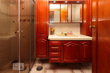 Banheiro de casa à venda com 3 quartos, 304m² em Vila Zelina, São Paulo