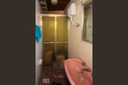 Casa à venda com 304m², 3 quartos e 3 vagasBanheiro de Serviço