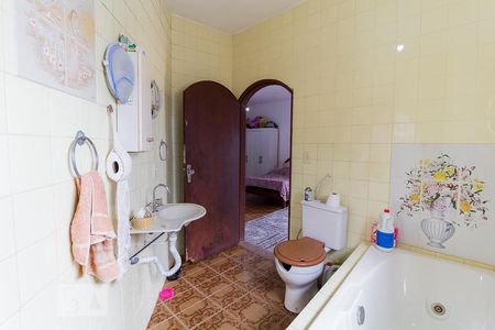 Banheiro da Suíte de casa para alugar com 5 quartos, 200m² em Centro, Mogi das Cruzes