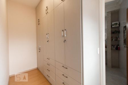 Casa à venda com 247m², 3 quartos e 5 vagasCloset