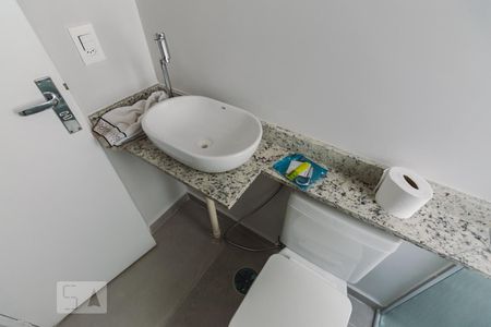 Banheiro de apartamento para alugar com 1 quarto, 32m² em Barra Funda, São Paulo
