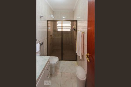 Casa à venda com 250m², 3 quartos e 2 vagas Casa à venda com 250m², 3 quartos e 2 vagasBanheiro Social