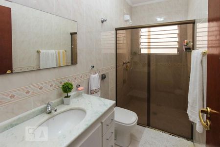 Casa à venda com 250m², 3 quartos e 2 vagas Casa à venda com 250m², 3 quartos e 2 vagasBanheiro Social