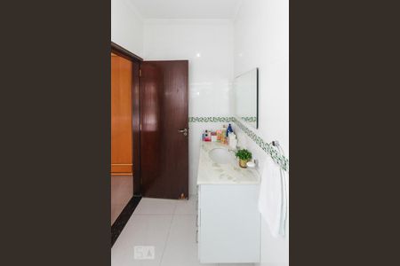 Casa à venda com 250m², 3 quartos e 2 vagas Casa à venda com 250m², 3 quartos e 2 vagasBanheiro da Suite