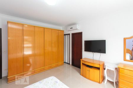 Casa à venda com 250m², 3 quartos e 2 vagas Casa à venda com 250m², 3 quartos e 2 vagasÁrea de Serviço