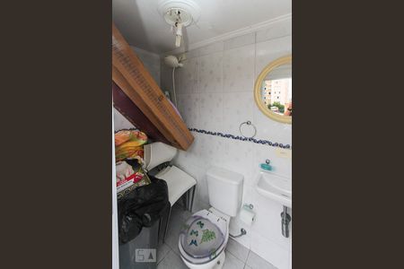 Casa à venda com 250m², 3 quartos e 2 vagas Casa à venda com 250m², 3 quartos e 2 vagasTerraço