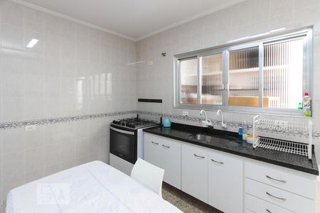 Casa à venda com 250m², 3 quartos e 2 vagas Casa à venda com 250m², 3 quartos e 2 vagasCozinha